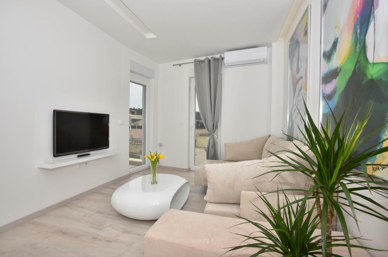 Apartament Apartman Petra Makarska Zewnętrze zdjęcie